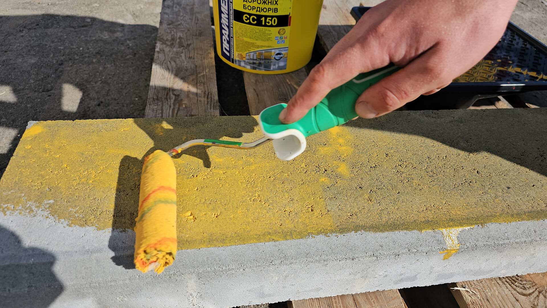 Краска для разметки бордюров