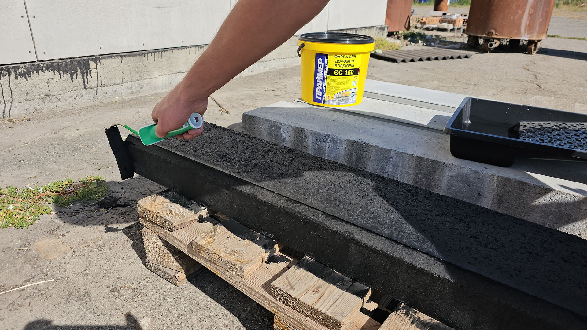 Краска для бордюров